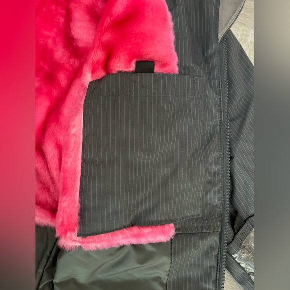 Roxy Snowboarding Ski Jacket - Picture 9 of 13